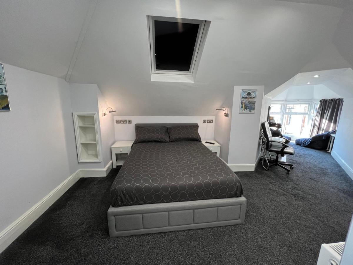 Addison House Hotel Woking Kültér fotó