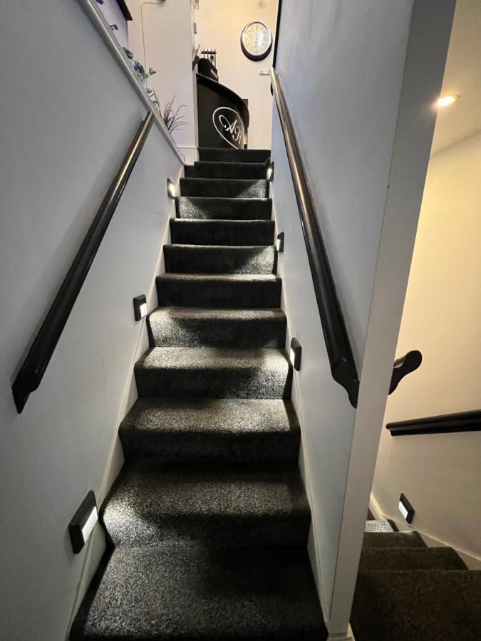 Addison House Hotel Woking Kültér fotó